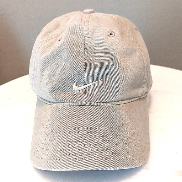 Nike Accessories - Nike Baseball Cap Beige Tan Adjustable